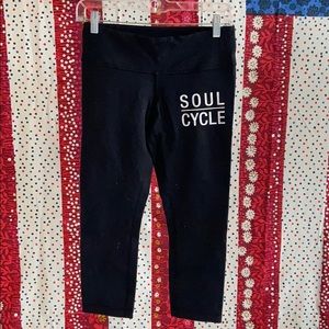 Black cropped soulcycle leggings